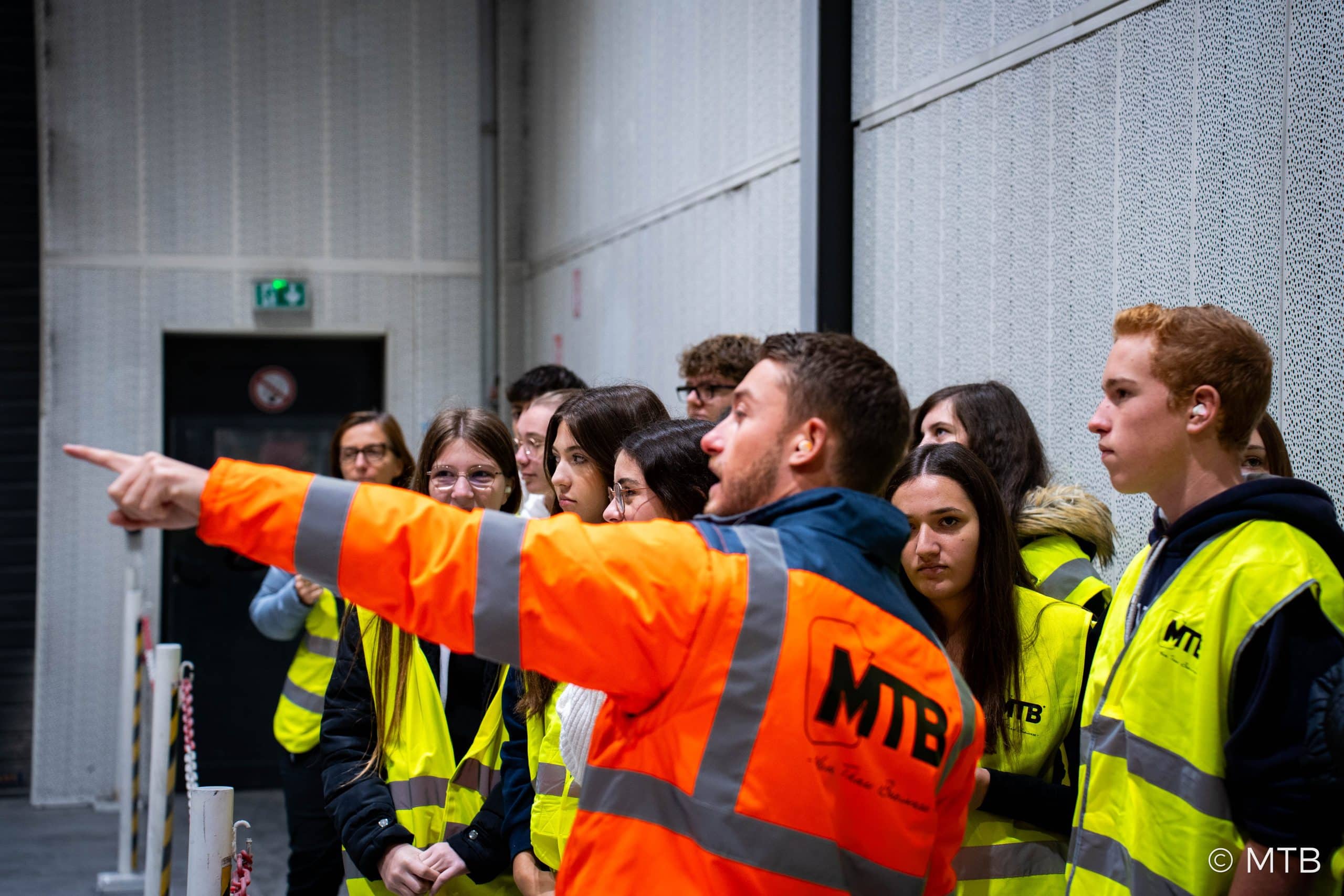 Visite d'entreprise MTB aux écoles